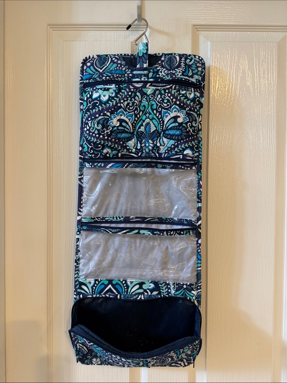 Vera Bradley Blue Island Medallion Grand Hanging Organizer Travel Toiletries